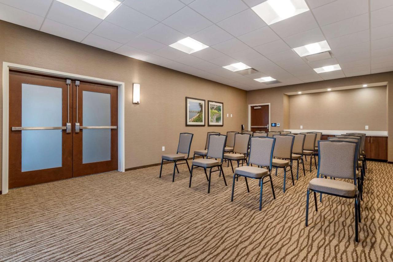 Comfort Suites Camp Hill-Harrisburg West Exterior foto